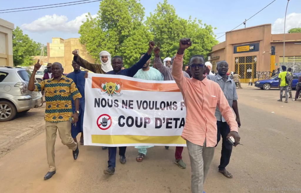 Niger : la « tentative » de coup d’Etat contre le président Bazoum n’est pas « définitive », estime Paris