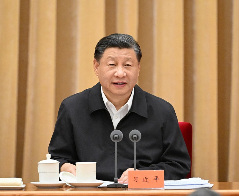 Xi Jinping appelle à étudier et à prendre en compte les opinions des internautes dans l&rsquo;élaboration du 15e Plan quinquennal