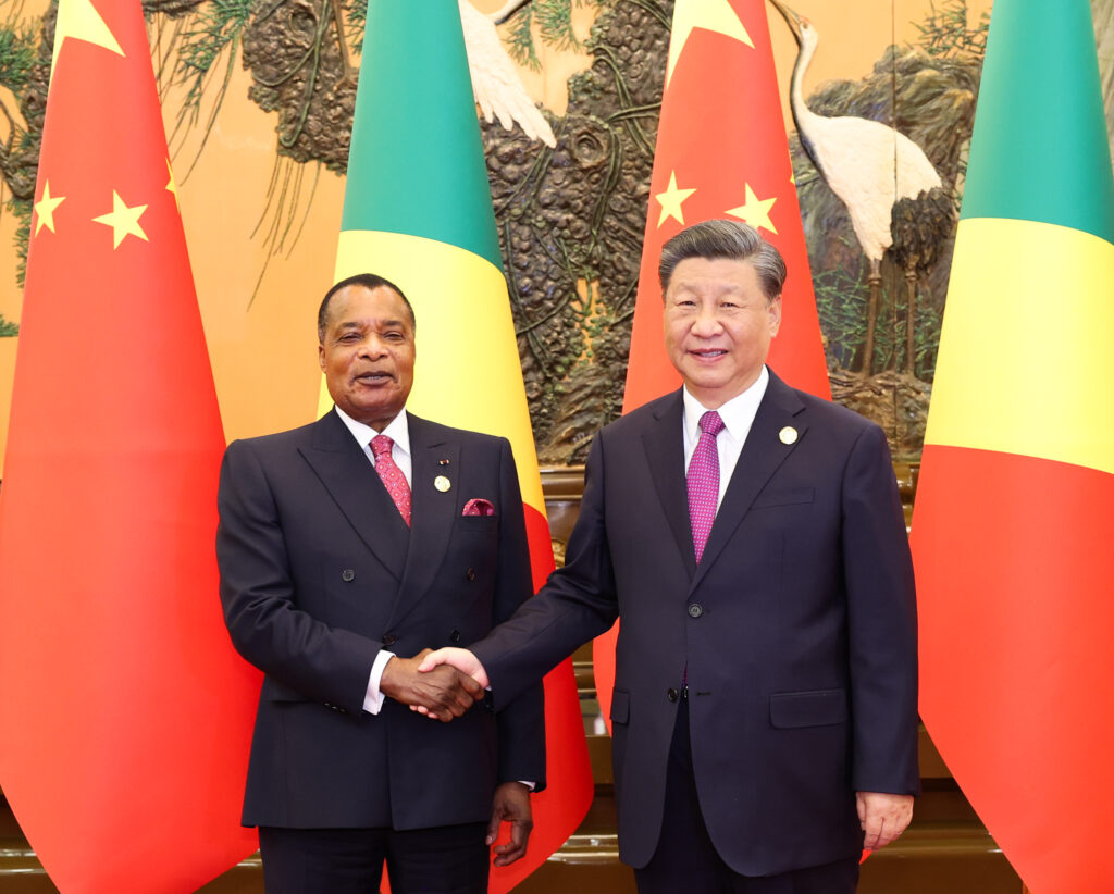 Xi Jinping rencontre le président de la République du Congo