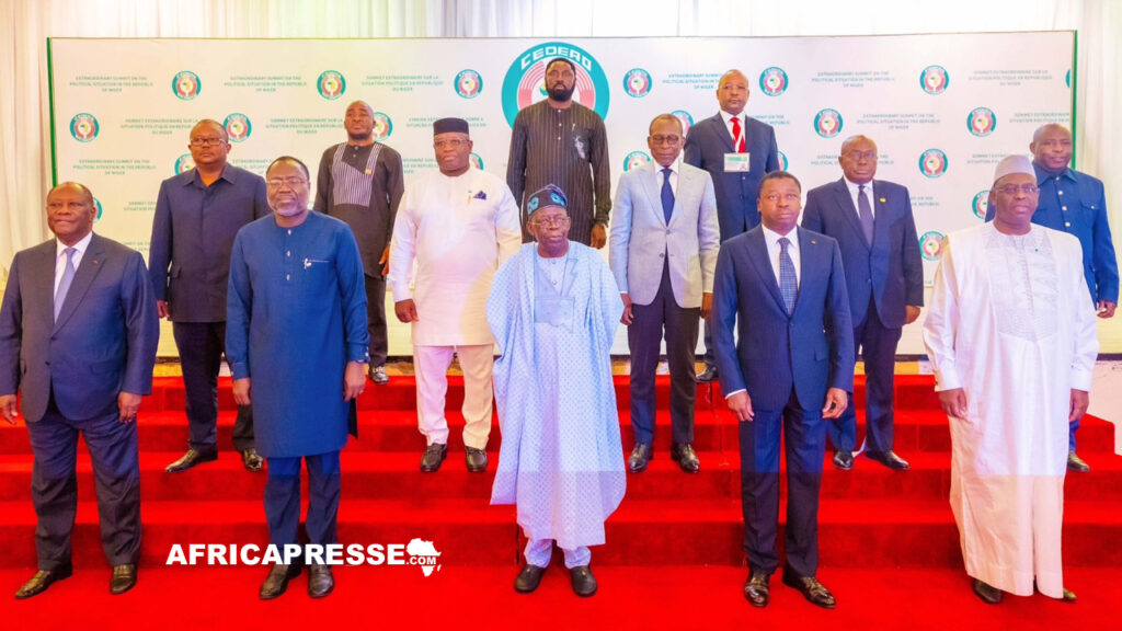 Face aux colonels, la Cédéao recule pour mieux sauter