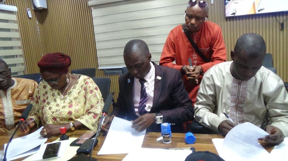 Éducation : fumée blanche au bout de la nuit, la grève évitée !