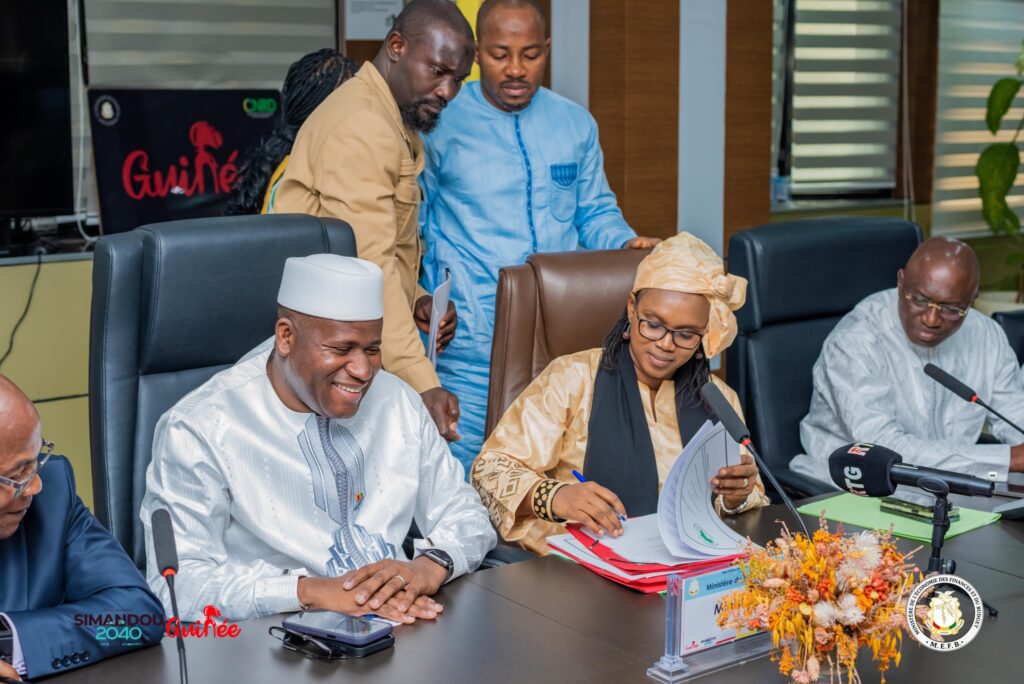 Électricité en Guinée : plus de 37 000 nouveaux foyers bientôt connectés grâce à la BAD