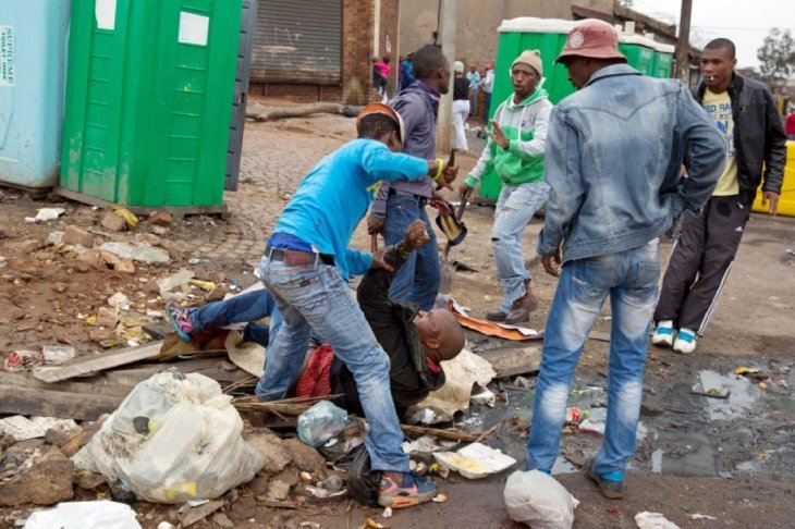 Xénophobie en Afrique du Sud : l’UJPLA exige la protection immédiate des journalistes