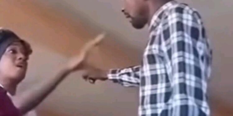 Faux, Aïcha Kallé, l’élève en altercation avec son professeur n’a pas été bannie de l’école guinéenne