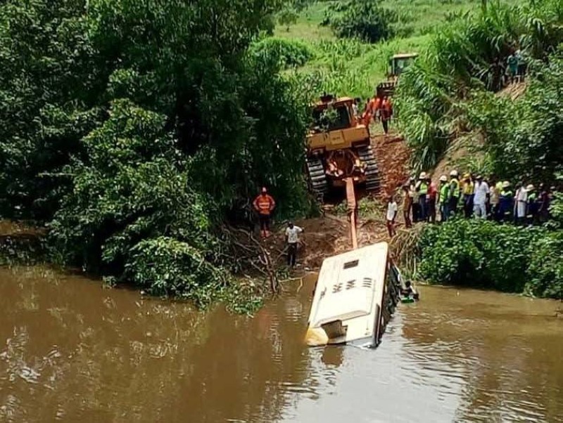 Côte d’Ivoire : un autocar plonge dans le fleuve Bafing, au moins 24 morts