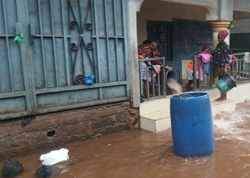 Fortes pluies à Conakry : plusieurs concessions sous les eaux à Sonfonia