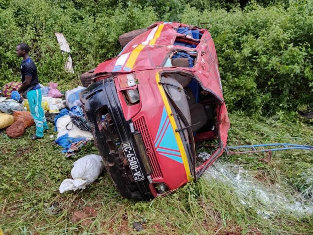 Télimélé : un accident de minibus fait 4 morts et plusieurs blessés à Kollet