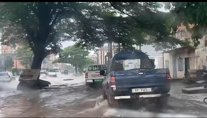 Conakry sous les eaux : l’AGEROUTE dresse la liste des ponts et axes à risque