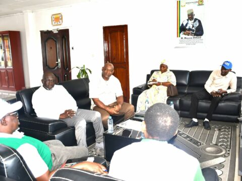 Délestages électriques à Conakry : face à la colère sociale, EDG sollicite l’appui des communes
